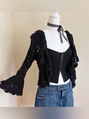 Vintage 90s whimsygoth crochet lace black cardigan shrug fairy goth boho Y2K M-L
